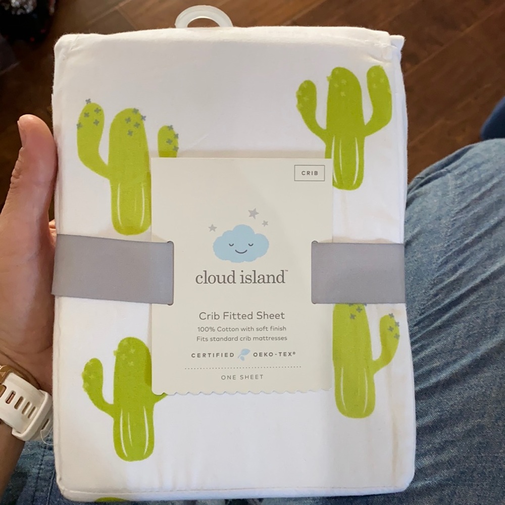 Cloud island crib sheet never used